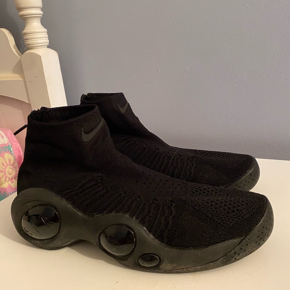 Nike flight Bonaflide shoes size 10.